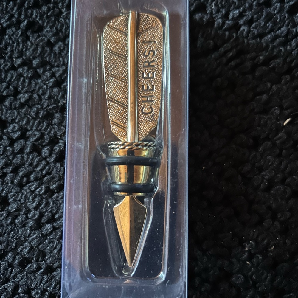 Gold Arrow " CHEERS " Bottle Stopper